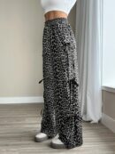 Ayana - Pantalon à jambes larges avec imprimé léopard et nœud sur le côté