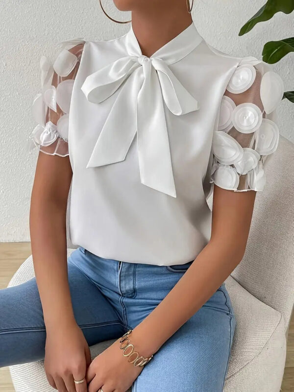 Janie - Chemisier élégant avec décolleté noué – Image 5