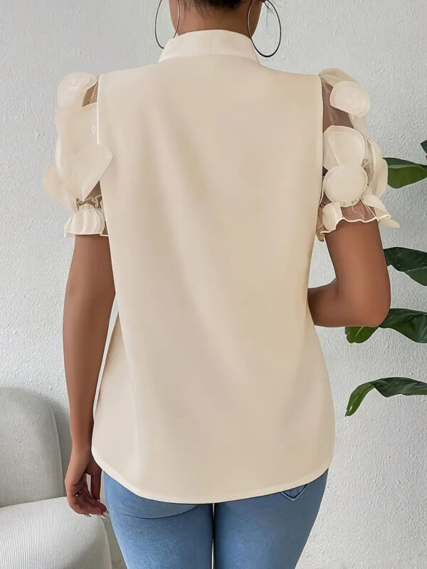 Janie - Chemisier élégant avec décolleté noué – Image 4