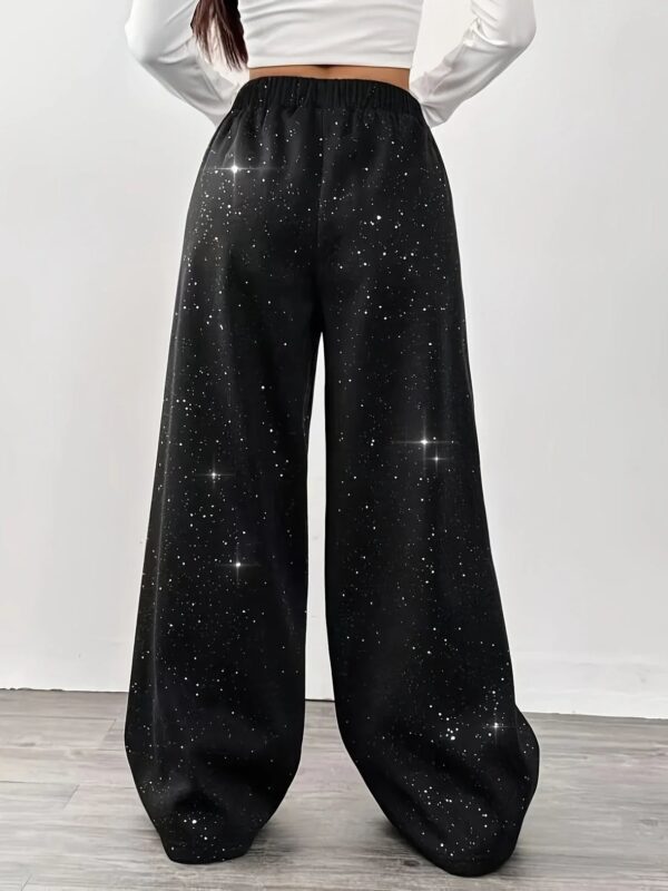 Belva - Pantalon à jambes larges avec imprimé étoiles et galaxies pour femmes – Image 3