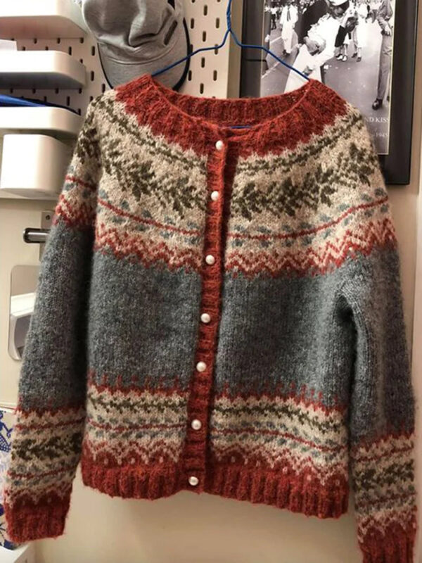 Abigail - Pull Confortable boutonné en Jacquard Vintage Fel Island – Image 2