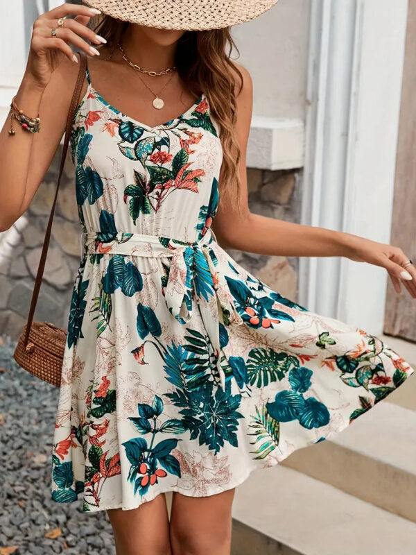 Alva - Robe à bretelles spaghetti et col en V à imprimé floral pour femme – Image 5