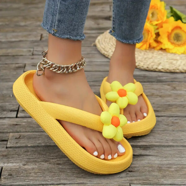 Erin - Pantoufles pour femmes avec décoration en forme de tournesol – Image 3