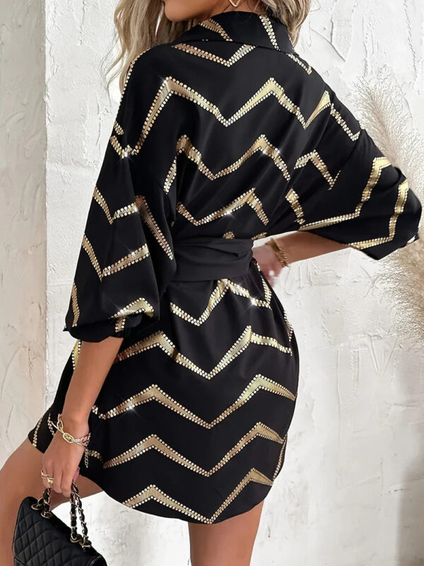 Myron - Robe à imprimé chevrons – Image 3