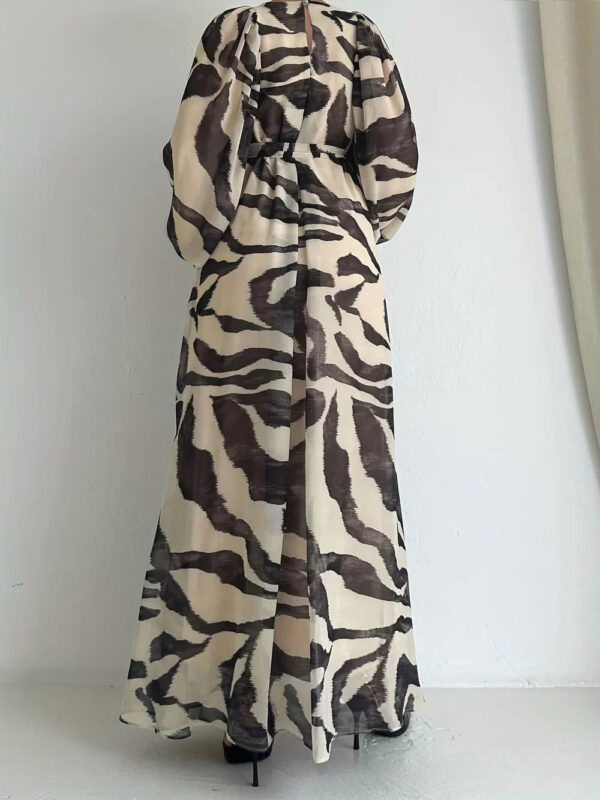 Chloe - Robe longue élégante imprimée avec ceinture – Image 4