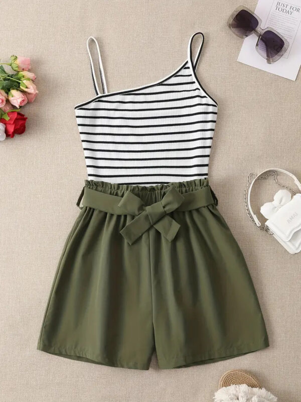 Caldonia - Top rayé à encolure asymétrique et short ceinturé