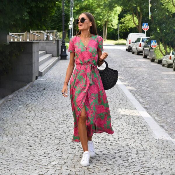 Carlotta - Robe élégante à col en V – Image 2