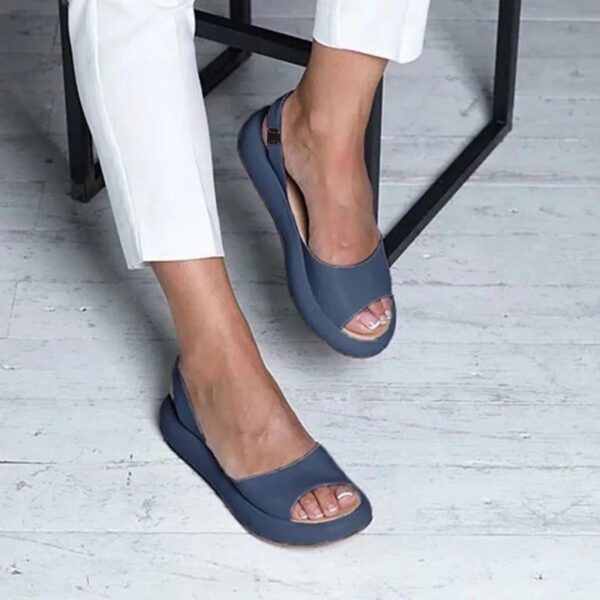 Celeste - Sandales à talons bas en forme de bouche de poisson pour femmes – Image 4