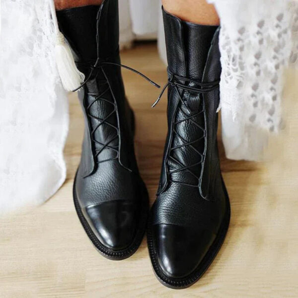 Alice - Bottes à talons d'allure vintage – Image 2
