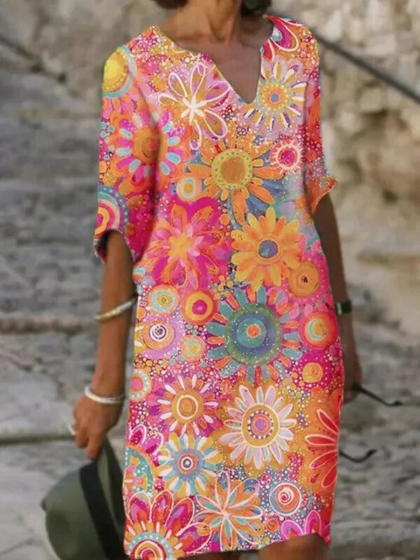 Effie -  Robe imprimée estivale avec décolleté en V – Image 2