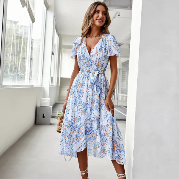 Celeste - Robe à manches courtes à col en V pour dames – Image 9