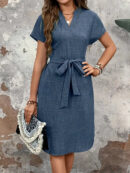 Dolores - Robe trapèze avec ceinture à la taille