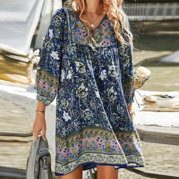 Araminta - Robe bohème à imprimé et coupe fluide pour femme – Image 2