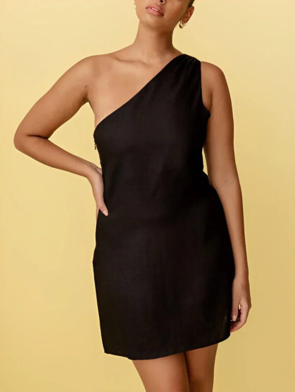 Lenore - Robe à une épaule élégante et stylée pour femmes – Image 4