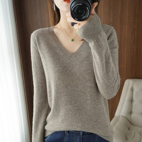 Eileen -  Pull tricoté chaud à col en V pour femme – Image 2